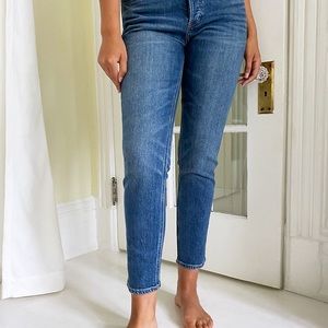 Aritzia Denim Forum Yoko Slim Jeans Size 27